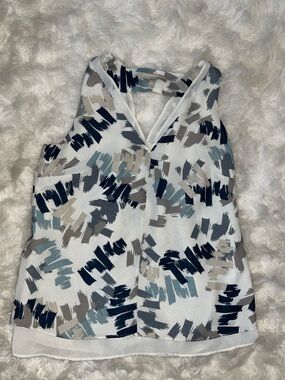 Banana Republic White Brushstroke Print V-Neck Tank Top